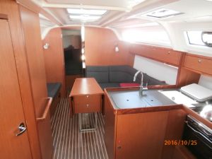 Bavaria Cruiser 37
