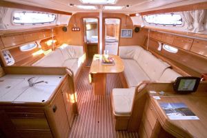 Bavaria 38 cruiser