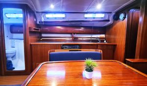 Bavaria 44