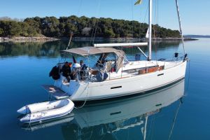 Sun Odyssey 389