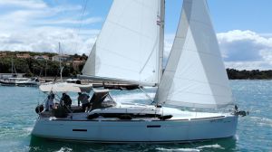 Sun Odyssey 389
