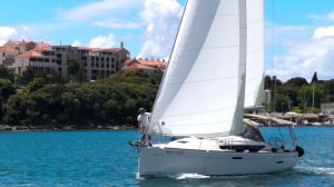 Sun Odyssey 389