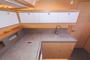Dufour 470