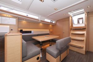 Dufour 470