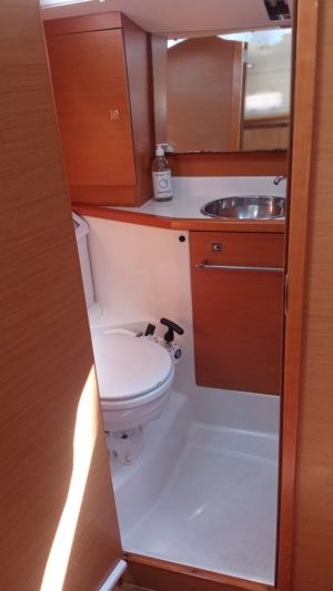 Sun odyssey 379