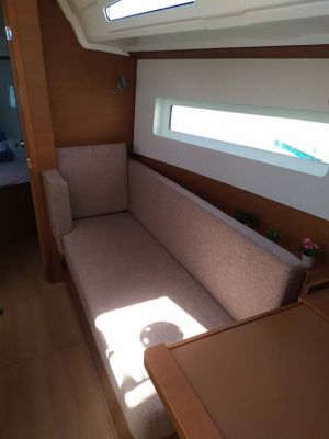 Sun Odyssey 380