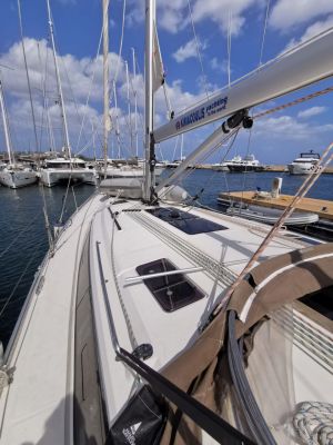 Bavaria Cruiser 37