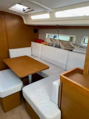 Sun Odyssey 440