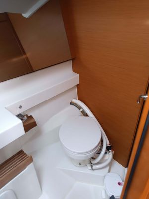 Sun Odyssey 440