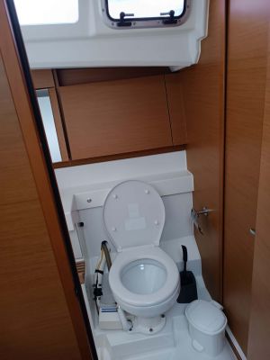 Sun Odyssey 440