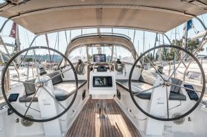 Bavaria Cruiser 37