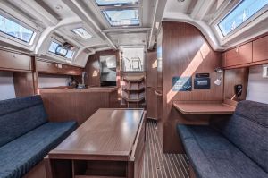 Bavaria Cruiser 37