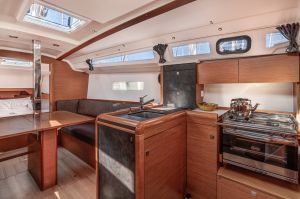 Sun Odyssey 349
