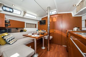 Oceanis 38.1