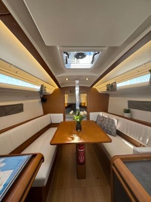 Sun Odyssey 349