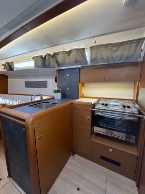 Sun Odyssey 349