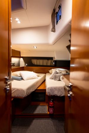 Oceanis 60