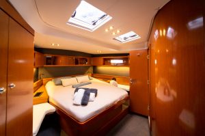 Oceanis 60