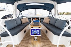 Oceanis 60