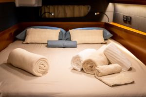 Oceanis 60
