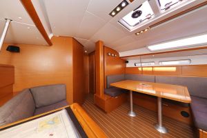 Sun Odyssey 439