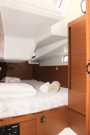 Sun Odyssey 490