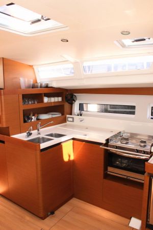 Sun Odyssey 490
