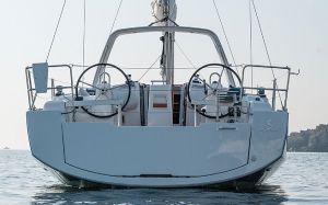 Oceanis 38