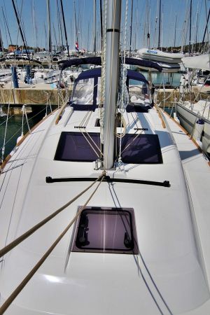 Dufour 382