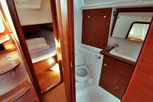 Dufour 382