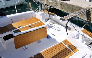 Dufour 382