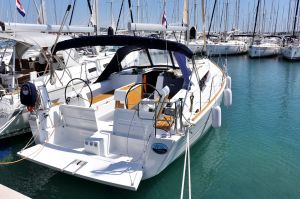 Dufour 382