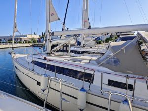 Bavaria Cruiser 37