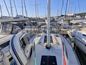 Bavaria Cruiser 37