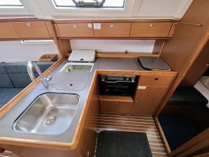 Bavaria Cruiser 37