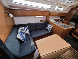 Bavaria Cruiser 37