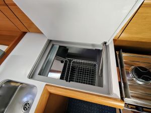 Sun odyssey 379