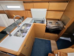 Sun odyssey 379