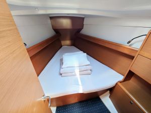 Sun odyssey 379