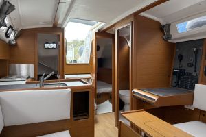 Sun Odyssey 349