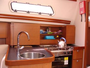 Hanse 325