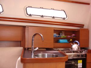 Hanse 325