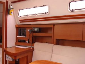 Hanse 325