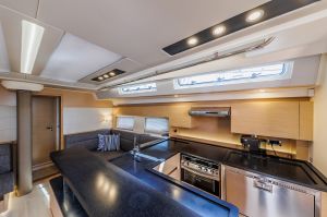 Hanse 588