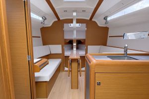 Sun Odyssey 349