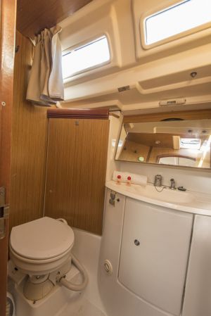 Sun Odyssey 42i