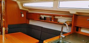 Bavaria Cruiser 33