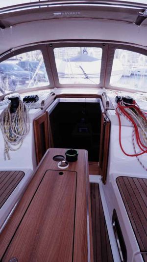 Bavaria Cruiser 37