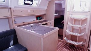Bavaria Cruiser 37