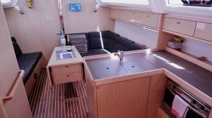 Bavaria Cruiser 37